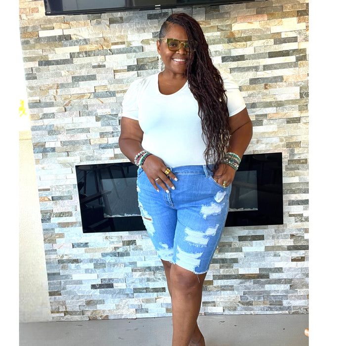 Women's Plus Size Frayed Light Wash Bermuda Shorts - Fabulously Dressed Boutique