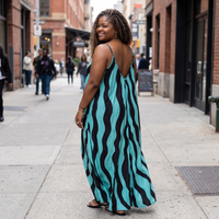 Women's Plus Size Wavy Hi Lo Print Maxi Dress