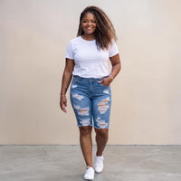 Women's Plus Size Frayed Light Wash Bermuda Shorts
