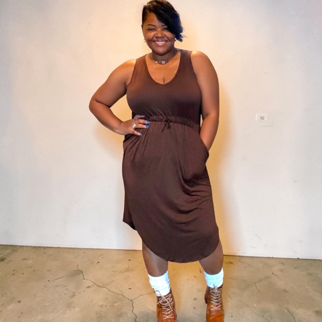 Plus Size Drawstring Sleeveless Brown Midi Dress