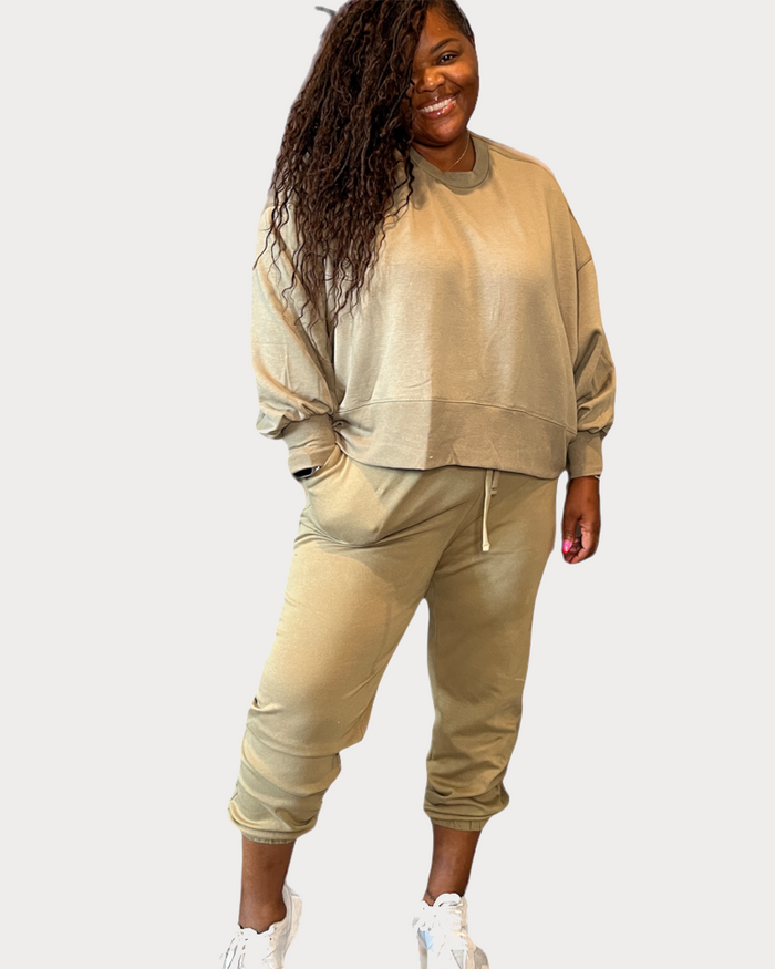 Women’s Plus Size Puff Sleeve Sweatsuit - Fabulously Dressed Boutique 
